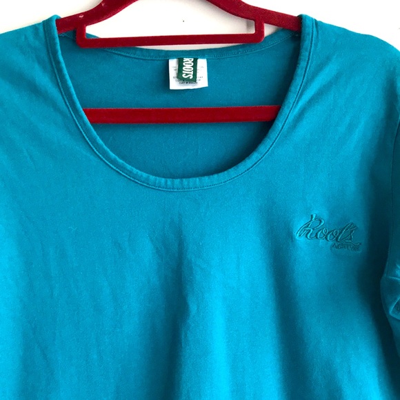 🎀Roots Active 100% Cotton Logo Embroidered Medium Size Top Tee - Picture 2 of 7